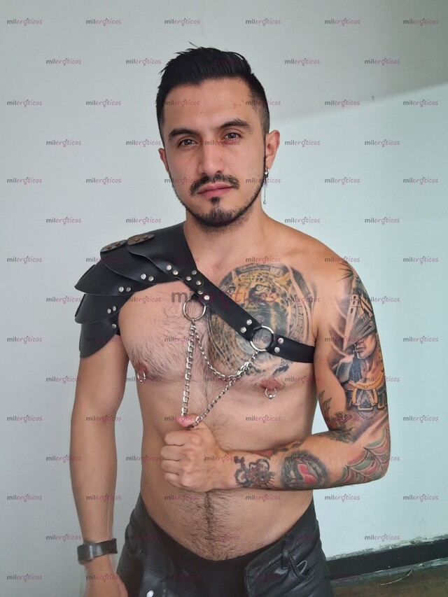 FOTOS DE FETICHISTA Y COMPLACIENTE CON SITIO PRIVADO