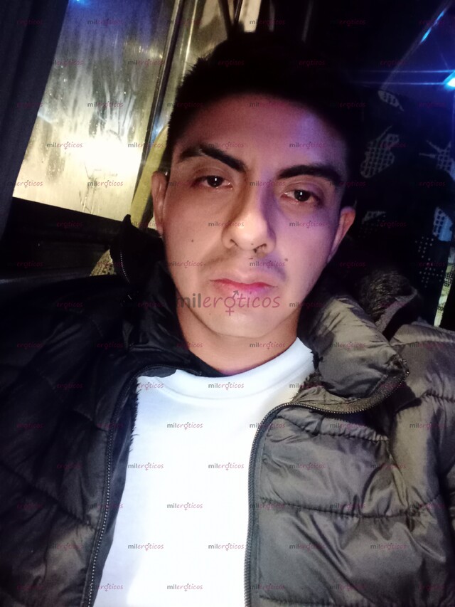 FOTOS DE CHICO ESTUDIANTE PREPAGO FELIZ DE CUMPLIR TUS MAS ENFERMAS FANTASIAS