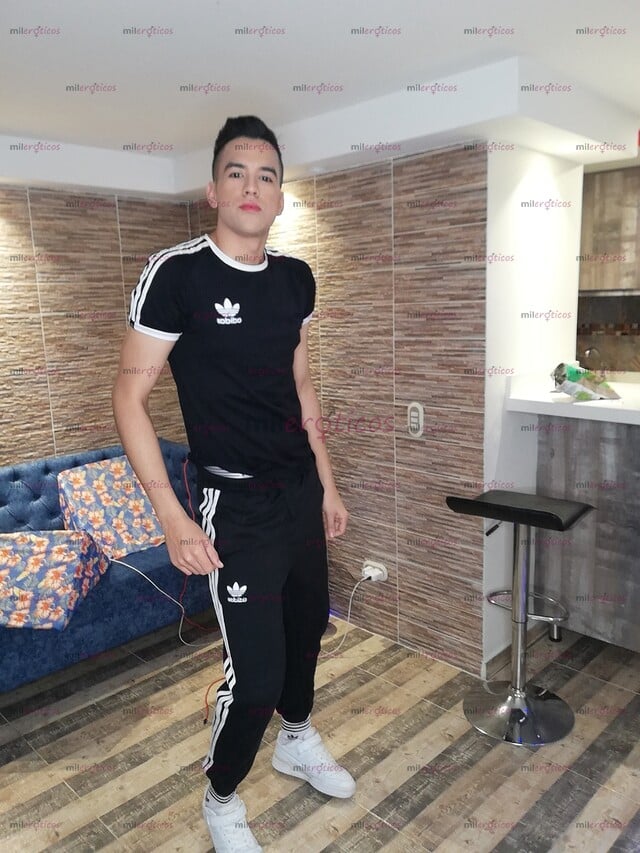 FOTOS DE JOVEN DISPONIBLE PARA SERVICIO PRESENCIAL O VIRTUAL 21CM LECHERO