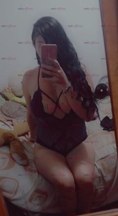 FOTOS DE HOLA SOY DAKOTA PAISA CALIENTE CON GANAS DE HACERTE FELIZ CON UN MASAJE EROTICO