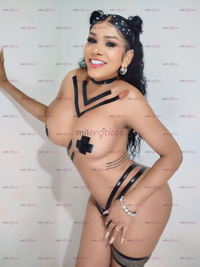 FOTOS DE UNA HERMOSA COSTEÑA CON UN PENE DE 23 CM Y UN CULO DELICIOSO