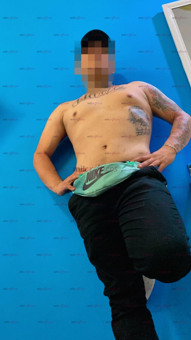 FOTOS DE RECIÉN LLEGADO!! SOY UN CHAKAL SÚPER CALIENTE CON MUCHAS GANAS DE COJER!!