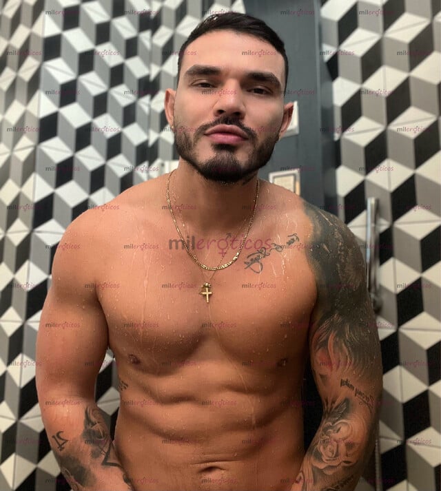 FOTOS DE COLOMBIANO MACHO, SEXY Y VERGON!! 22 CM DE VERGA GRUESA.
