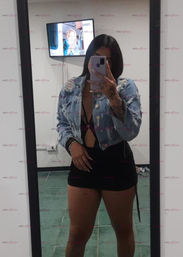 FOTOS DE RICA PELI NEGRA SEXY SUPER ESTRECHA Y CALIENTE DE MENTE ABIERTA HORA 1800