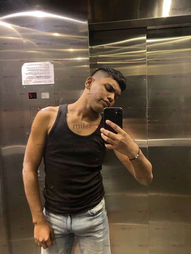 FOTOS DE MORENITO VERGON 21CM DE PLACER FULL COMPLACIENTE