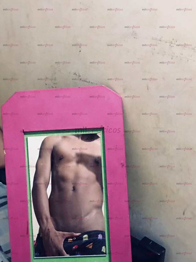 FOTOS DE MODELO WEBCAM DE REGRESO EN LA CIUDAD Y EN BUSCA DE SOLVENTES