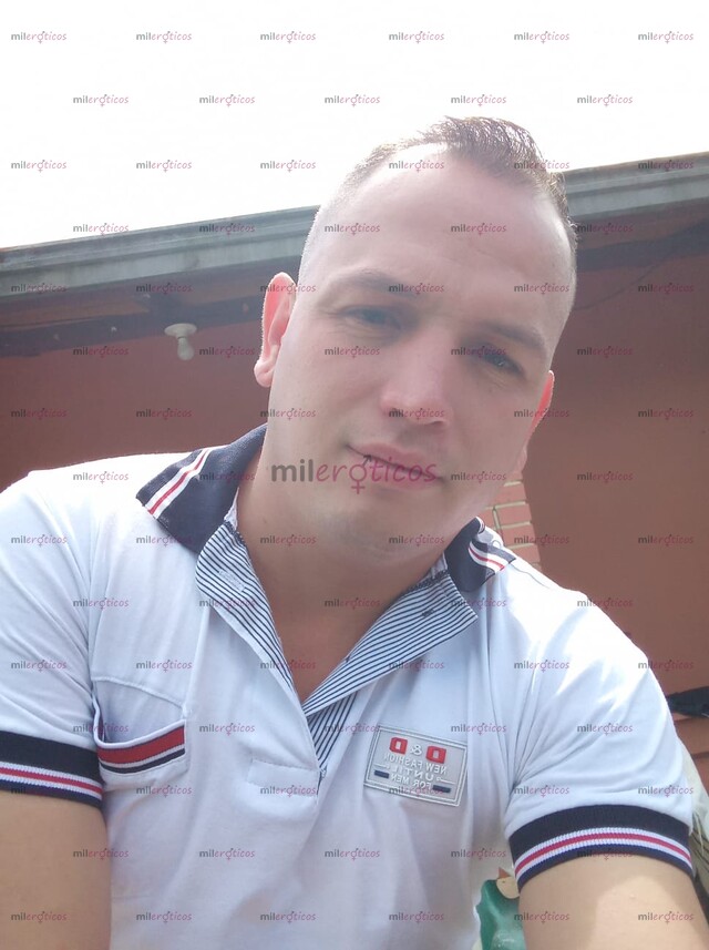 FOTOS DE HOLA, AQUI ESTA TU PAISA VERSATIL PARA ROMPER CUALQUIER ESTEROTIPOS.!!