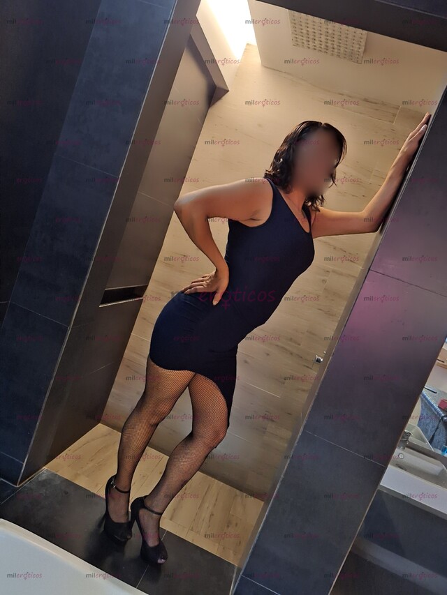 FOTOS DE HOLA SOY DANI UNA MILF CON UN PORTE ELEGANTE Y FINO CONTRATAME
