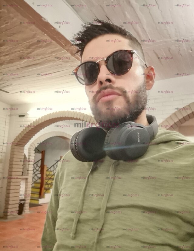 FOTOS DE BILLY MASAJISTA 8143314037 CON LUGAR EN EL CENTRO DE MONTERREY