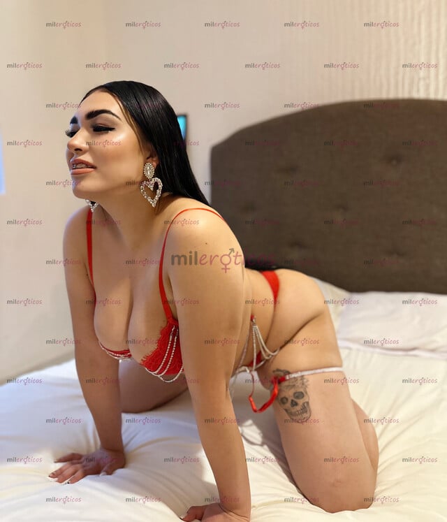 FOTOS DE TETONA INSACIABLE EN EL PORTAL COMELONA DE VERGAS CON LUGAR