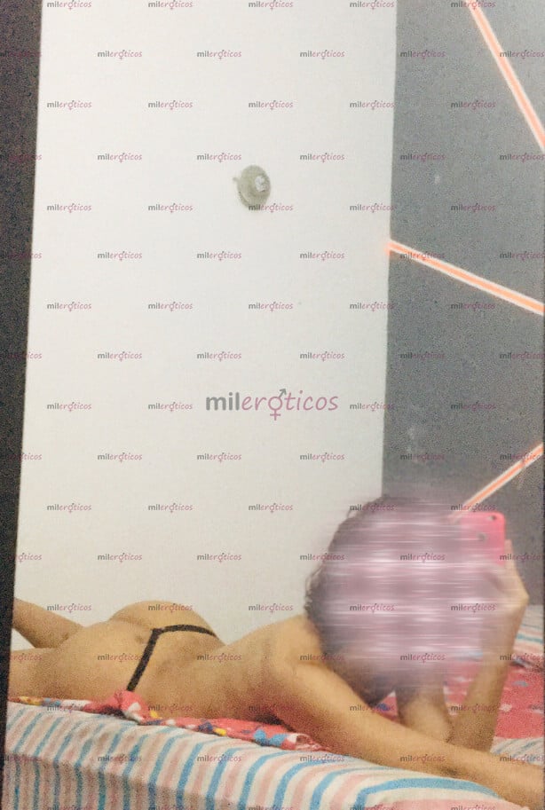 FOTOS DE SOY UNA PERRITA NIFOMANA Y MUY ARRECHA DESEOSA DE VERGA