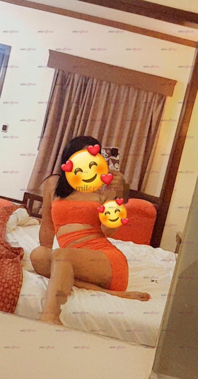 FOTOS DE SOY IRIS UNA CHICA COMPLACIENTE Y CACHONDA QUE LE GUSTA COMERME TODA TU NEPE