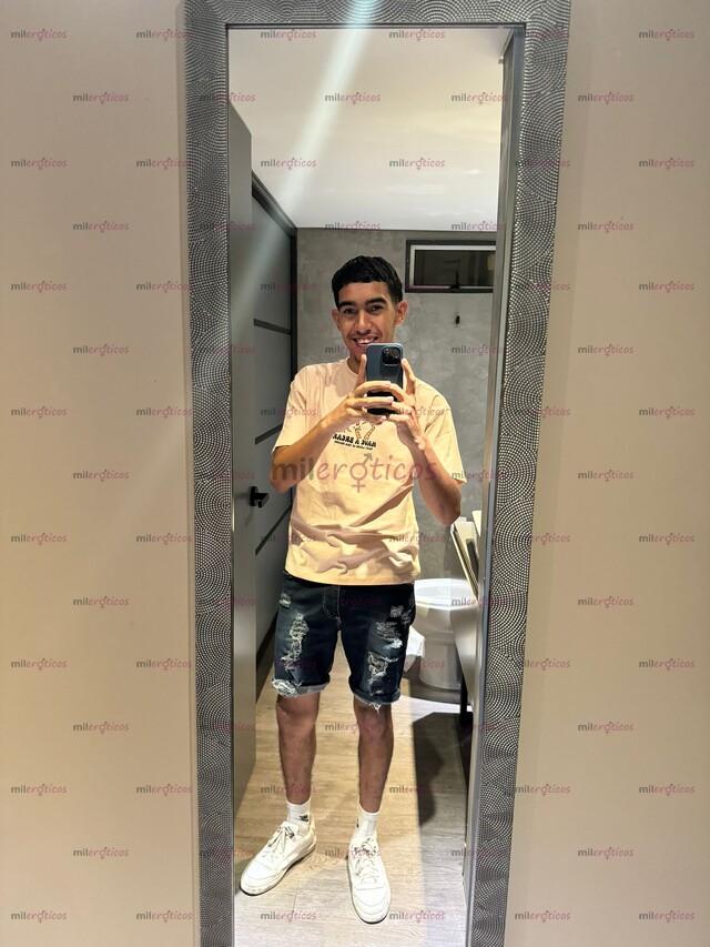 FOTOS DE SOY DOTADO SOY VERGÓN ME MIDE 25 CM MUY ARRECHO TENGO SITIO SOLO GENT