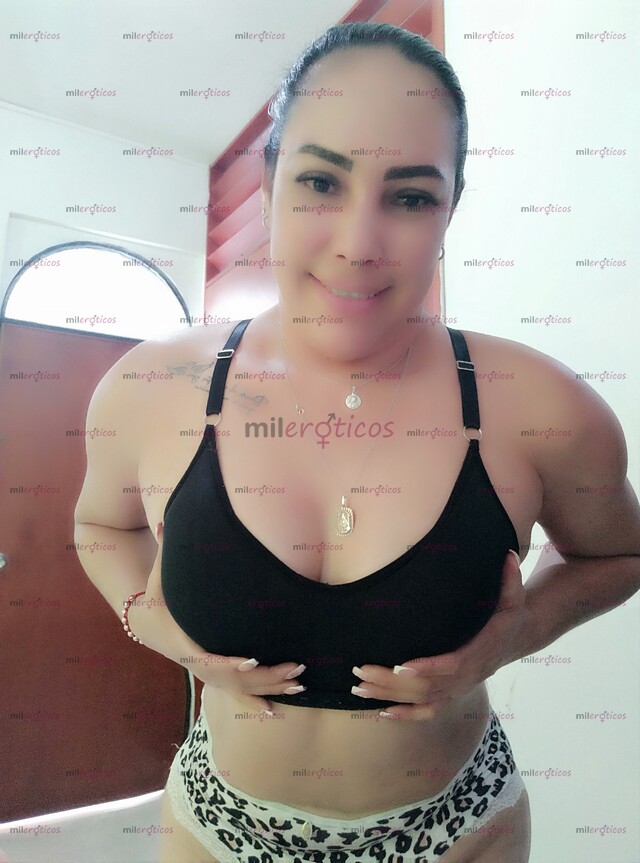 FOTOS DE PELINEGRA ARDIENTE FOGOSA Y MUY APRETADITA.UN BUEN SEXO ORAL