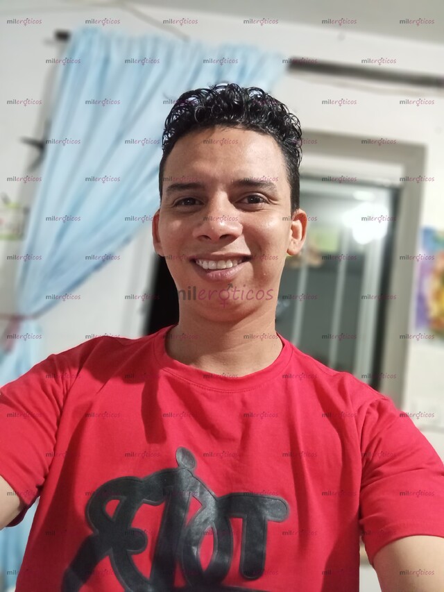 FOTOS DE TRIGUEÑITO SENSUAL LISTO PARA COMPLACER TUS DESEOS