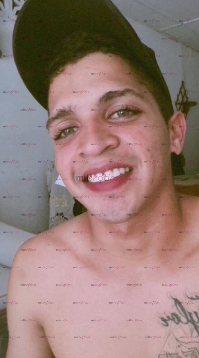 FOTOS DE CHICO ARRECHO Y ATRACTIVO DISPUESTO A COMPLACERTE VEN Y DIVIRTAMOSNO