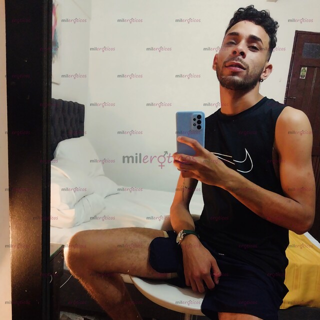 FOTOS DE MACHO SERIO VERSATIL CON SITIO24 7 DISPONIBLE PARA CUMPLIR TUS FANTASIAS.