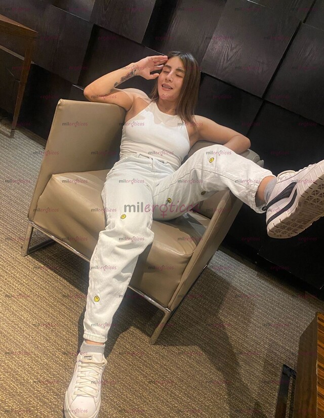 FOTOS DE EXCITANTE JOVENCITA DE MENTE ABIERTA PUTEANDO UNOS DIAS