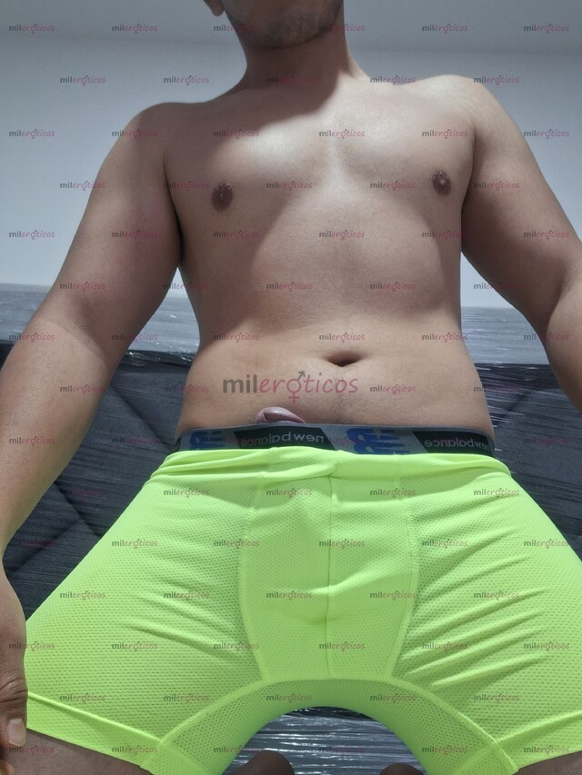 FOTOS DE JOVEN DE 24 AÑOS. CALIENTE Y COMPLACIENTE