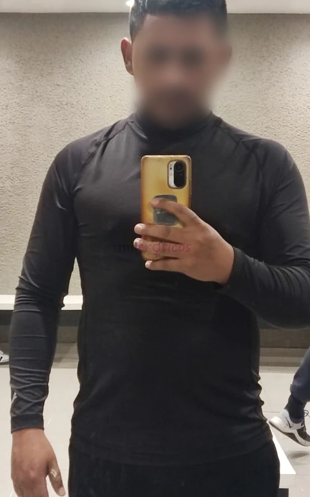 Hola un gusto tenerte en mi perfil me llamo david tengo 35 anos actualmente estoy sin trabajo y para costear algunas necesidades estoy aca mi pasatiem...