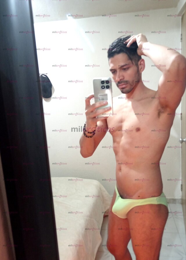 FOTOS DE MORENO LATINO VERGON Y GRUESA SERIO Y COMPLACIENTE CONTÁCTAME.
