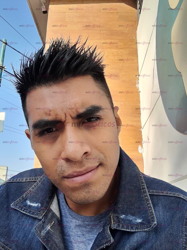 FOTOS DE FLAQUITO DE RICO CULO AGUATADOR Y COMPLACIENTE...