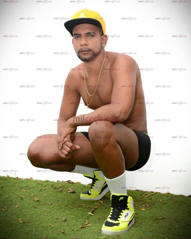 FOTOS DE RECIÉN LLEG VENEZOLANO 20 CM INTER ACT DISPUESTO A COMPLACER A