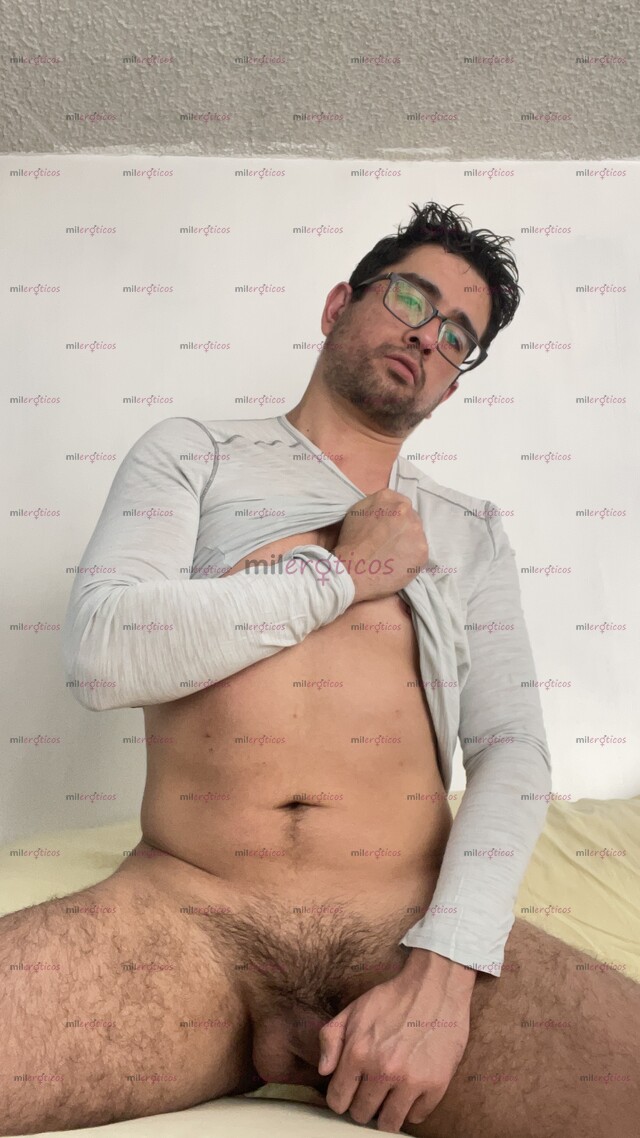 FOTOS DE SIÉNTEME DESNUDO Y ERECTO SOBRE TI, MIENTRAS TE RELAJAS EN UN RICO MASAJE