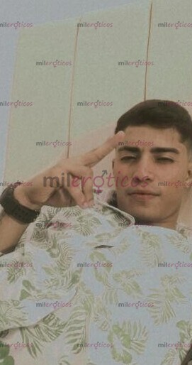 FOTOS DE PROMO DE DIA 100K SOY MAIKOL UN POLLO DE 20 AÑOS ACTIVO 100%
