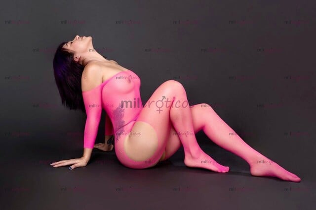 FOTOS DE BESOS FAJE CACHONDEO TODO LO QUE TE GUSTA SOLO CONMIGO DISPONIBLE POR UNOS DIAS