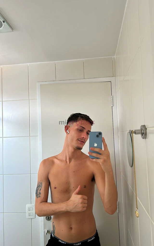 Recem chegado em sp carioca 23 anos bronzeado de praia olhos verdes cabelo castanho 1 80 de altura 67 kg leite sempre farto curto tudo sem frescura pe...