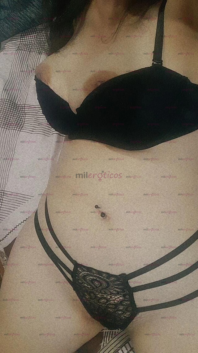 FOTOS DE ITALIA, CHAPARRITA TETONA Y NALGONA MUY COMPLACIENTE