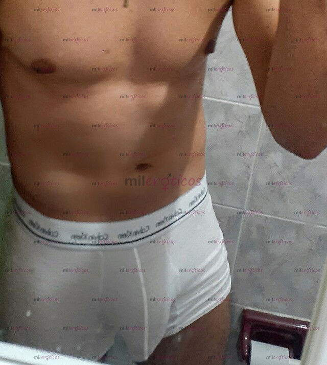 FOTOS DE JOVEN UNIVERSITARIO LECHERO. SERVICIOS DESDE 10K