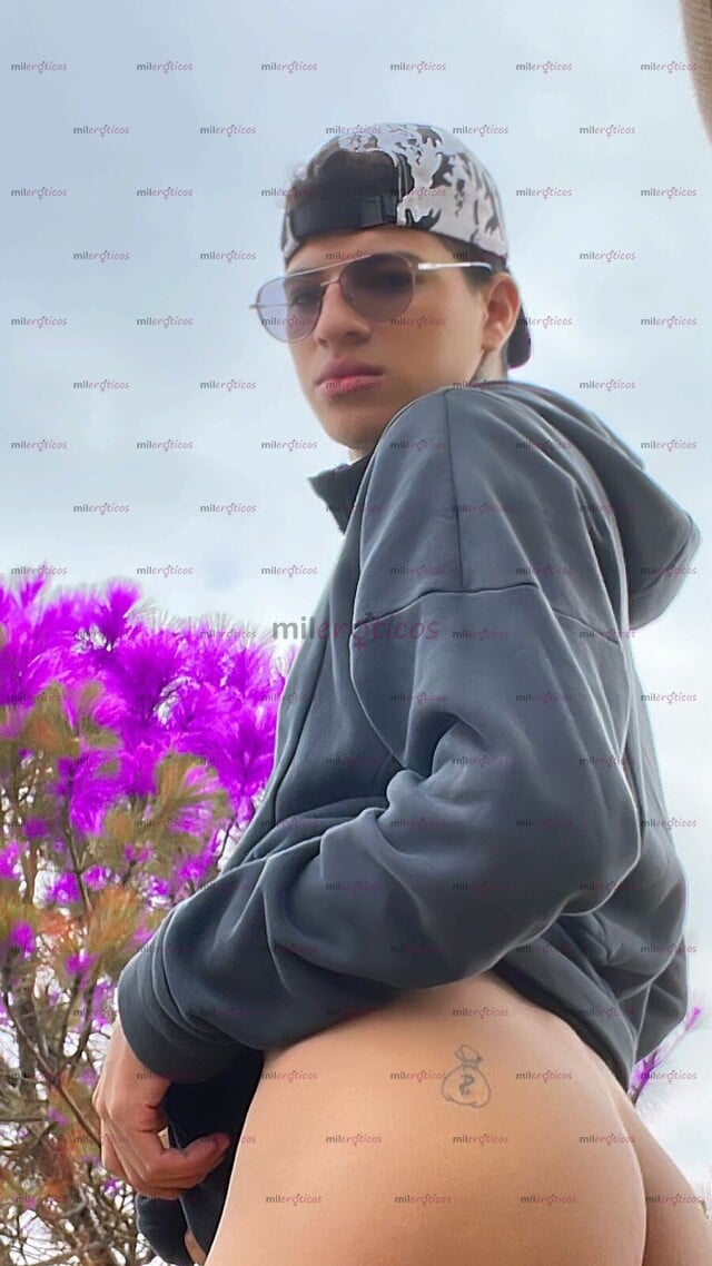 FOTOS DE POLLO SEXY CALIENTE DISPUESTO A HACERTE PASAR UN BUEN RATO