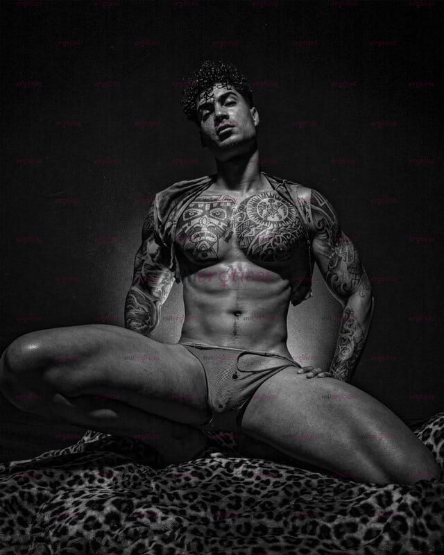 FOTOS DE CUBANO SEMENTAL,ATENTO Y SÚPER HOT CUMPLE TUS MAYORES FANTASÍAS Y PÁSALO RIC
