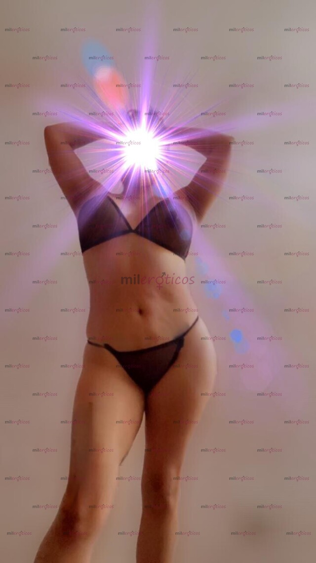 FOTOS DE SAMANTHITA 27 AÑOS DELGADA TETONA Y COLITA ESTRECHITA Y MOJADITA $9001H