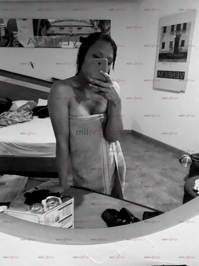 FOTOS DE CHICA TRANS DELGADA BONITA LISTA PARA SACIAR TUS ANSIAS SEXUALES.