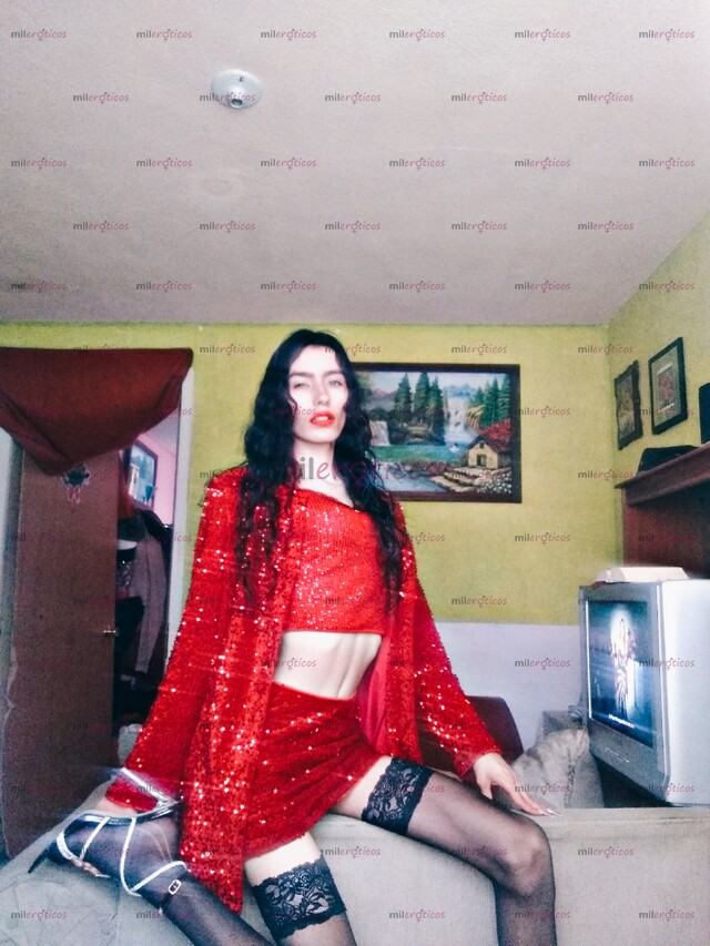 FOTOS DE NIÑA TRANS DE 19 AÑOS DE EDAD. QUIERO COMPLACERTE PAPI.