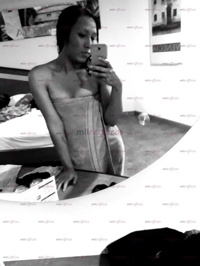 FOTOS DE CHICA TRANS DELGADA BONITA LISTA PARA SACIAR TUS ANSIAS SEXUALES.