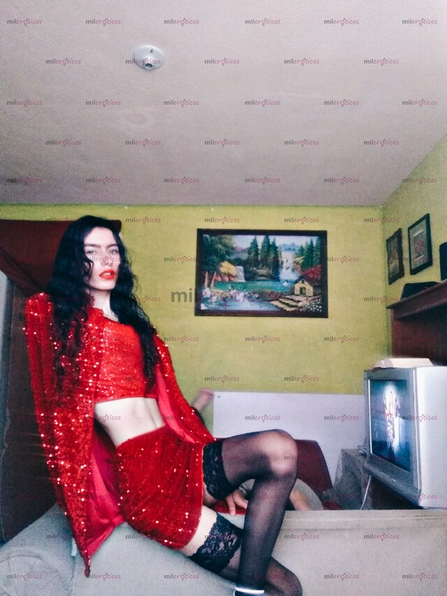 FOTOS DE NIÑA TRANS DE 19 AÑOS DE EDAD. QUIERO COMPLACERTE PAPI.