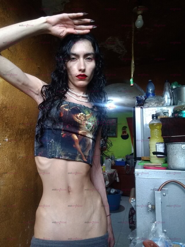 FOTOS DE NIÑA TRANS DE 19 AÑOS. ESTOY LISTA Y EMOCIONADA POR COMPARTIR UN MOMENTO ERÓTICO