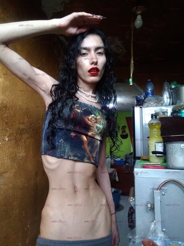 FOTOS DE NIÑA TRANS DE 19 AÑOS. ESTOY LISTA Y EMOCIONADA POR COMPARTIR UN MOMENTO ERÓTICO