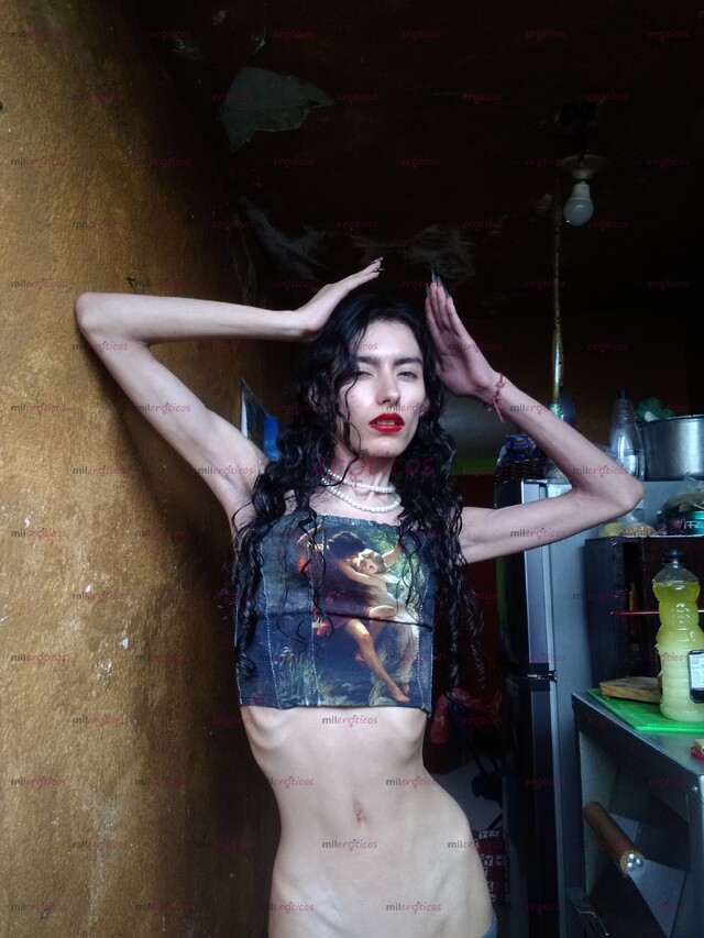 FOTOS DE NIÑA TRANS DE 19 AÑOS. ESTOY LISTA Y EMOCIONADA POR COMPARTIR UN MOMENTO ERÓTICO
