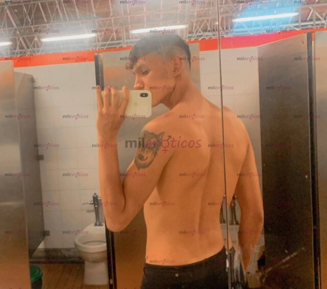 FOTOS DE DOS CHICOS VERSÁTILES MORBOSOS HÁBLANOS.