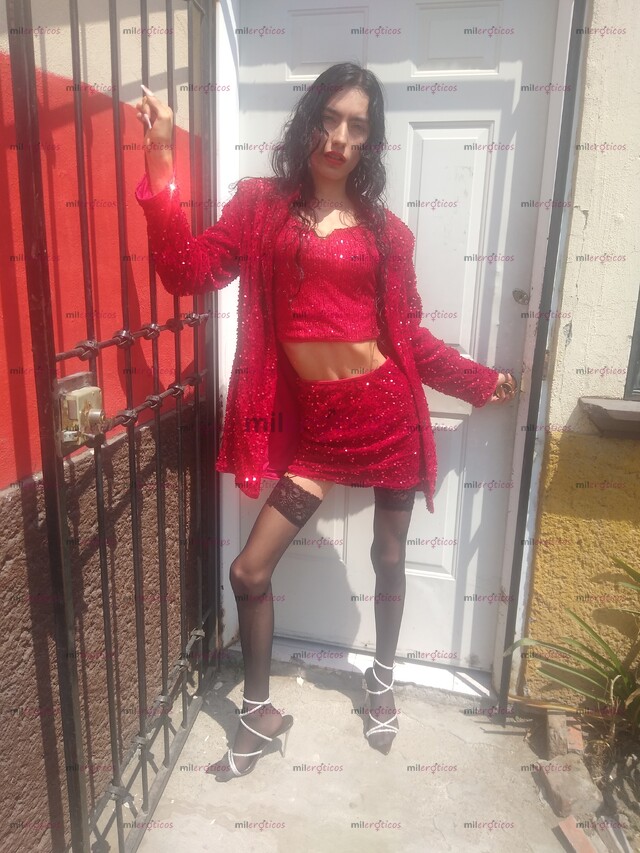 FOTOS DE NIÑA TRANS DE 19 AÑOS DE EDAD. LAS 24 HORAS DEL DÍA PAPI