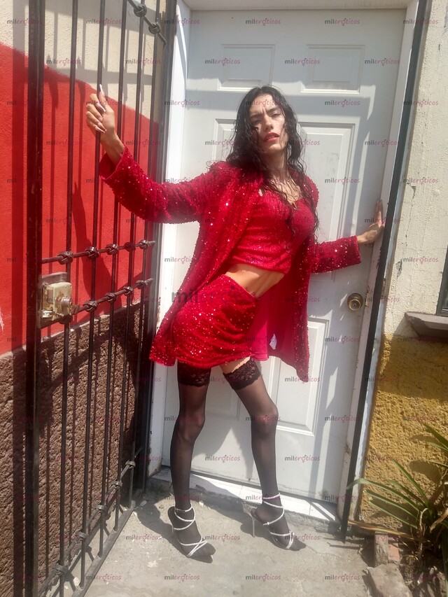 FOTOS DE NIÑA TRANS DE 19 AÑOS DE EDAD. LAS 24 HORAS DEL DÍA PAPI