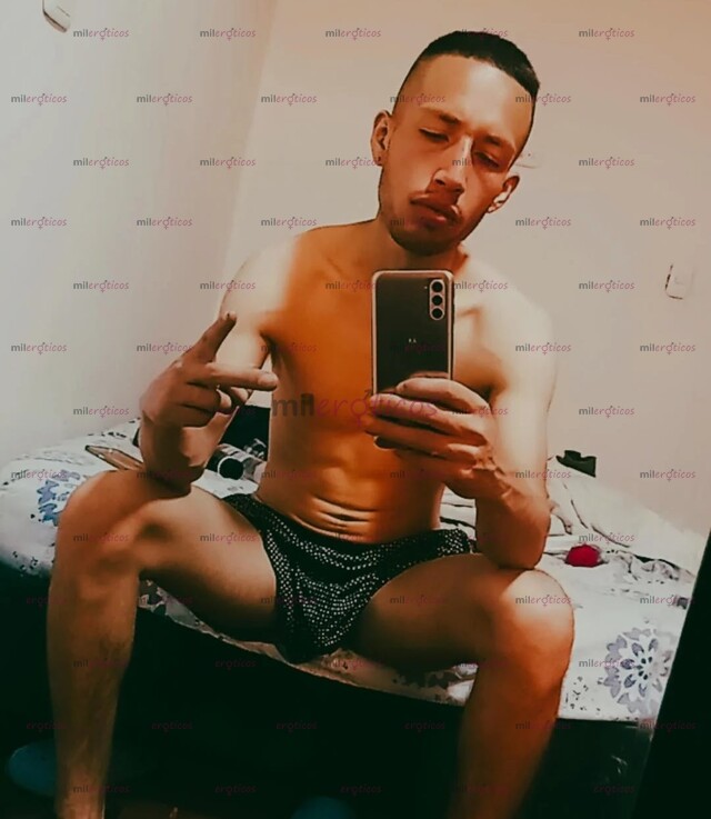 FOTOS DE FLACO SERIO ARRECHO GANOSO MACHO CARGADO DE LECHE QUIERE SER MI PERRA