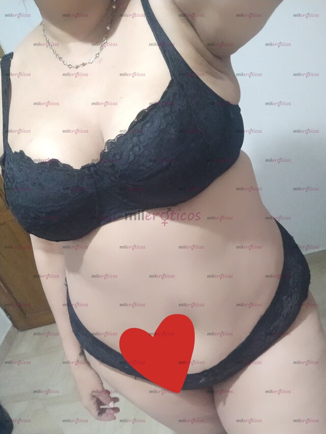 FOTOS DE ESTETICISTA PROFESIONAL, JUGUETONA, COMPLACIENTE,