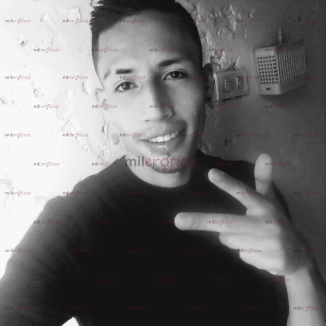 FOTOS DE FLACO SERIO ARRECHO GANOSO VAMOS A PASARLA RICO QUIERE SER MI PERRA