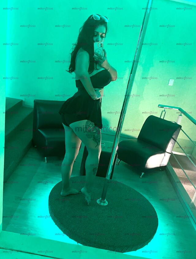 FOTOS DE CALIENTE, CULONA & UNA PUTA EN LA CAMA!! SIN TAXI CONTÁCTAME